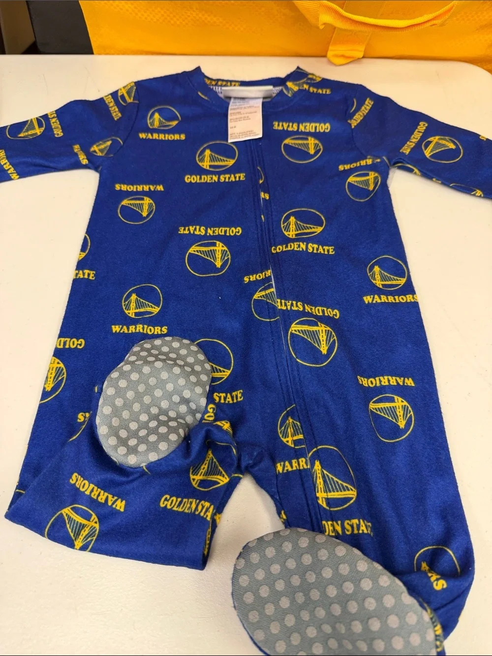 Golden State Warriors Kids One-Piece Sleeper - Navy/Yellow size 3/6 months new